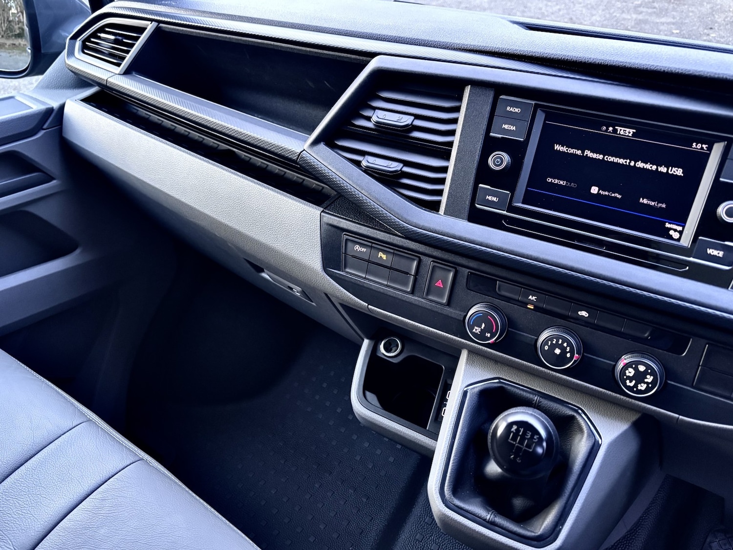 Used Volkswagen Transporter 2022 for sale - 76656137: Photo 24