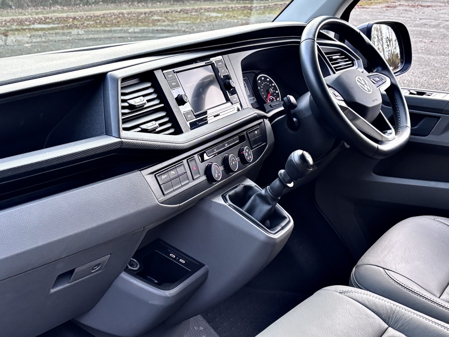 Used Volkswagen Transporter 2022 for sale - 76656137: Photo 56