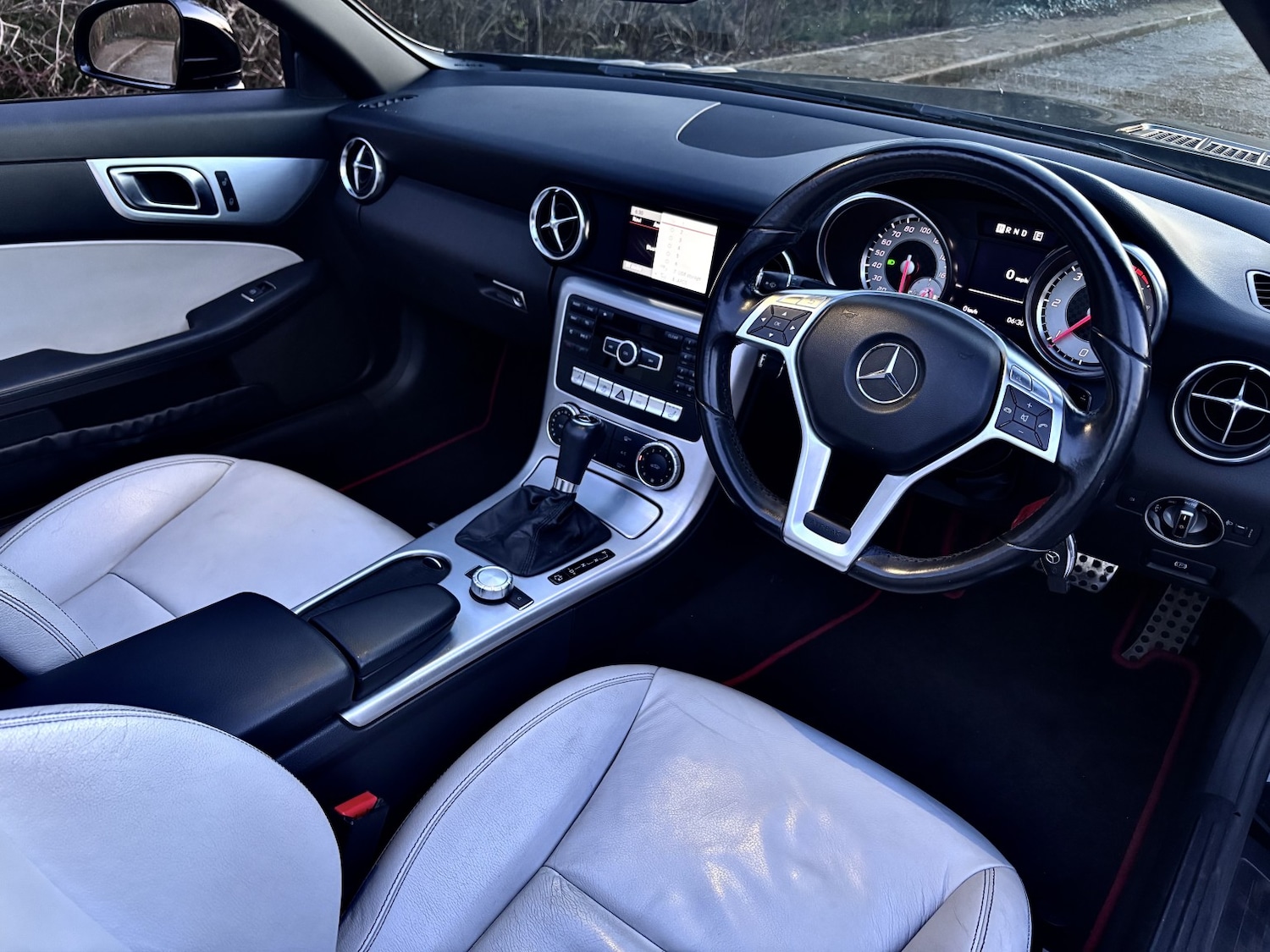 Used Mercedes-Benz SLK 2012 for sale - 77945742: Photo 51