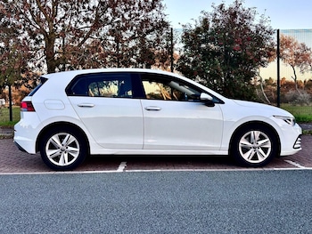 Used Volkswagen Golf 2021 for sale - 76041008: Photo