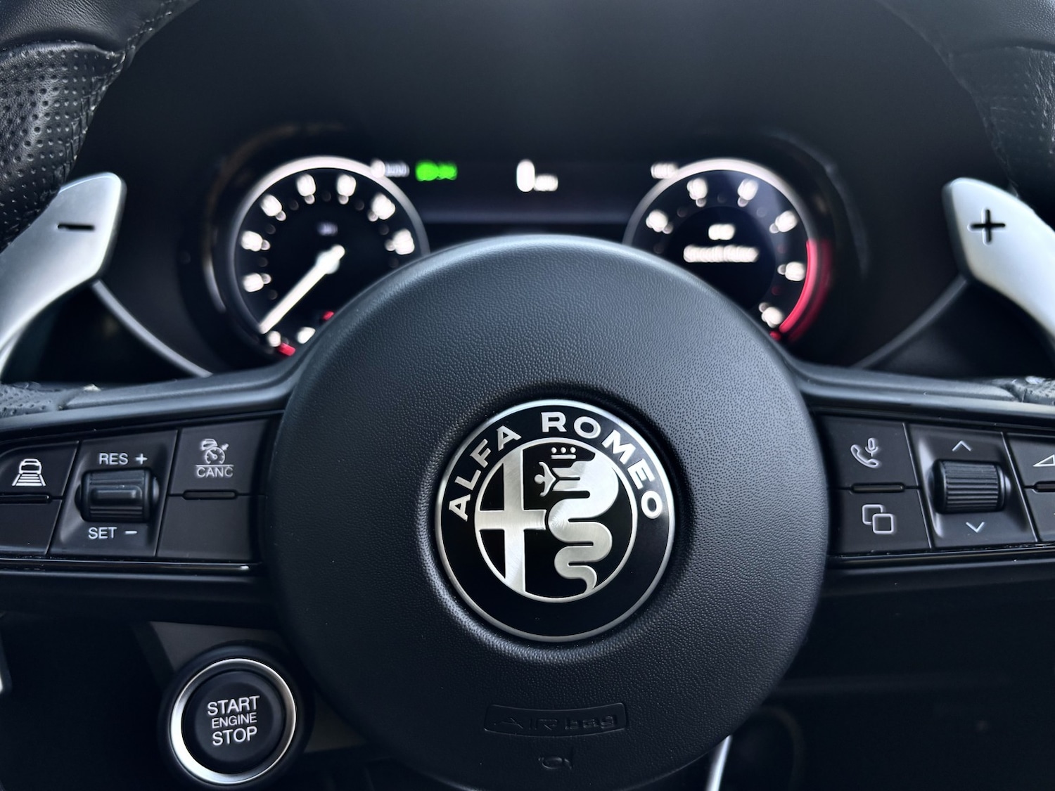 Used Alfa Romeo Giulia 2023 for sale - 77931290: Photo 12