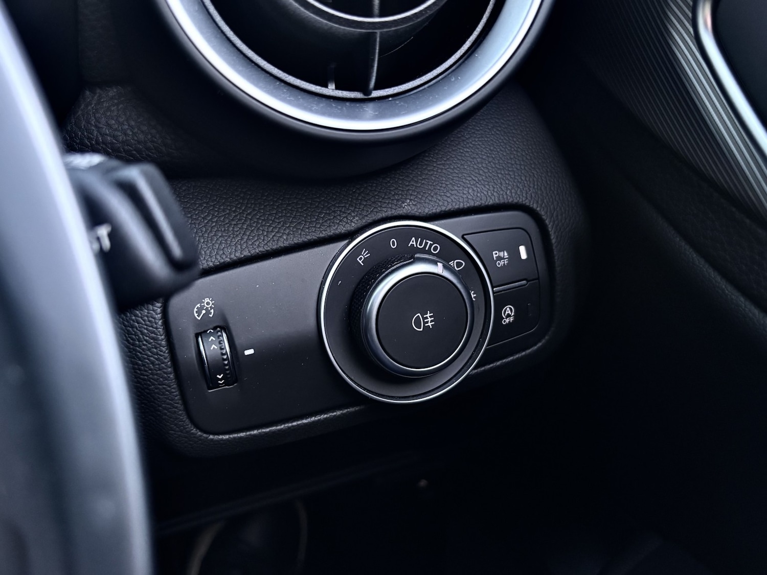 Used Alfa Romeo Giulia 2023 for sale - 77931290: Photo 36