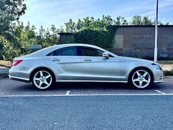 Used Mercedes-Benz CLS 2011 for sale - 75611695: Photo