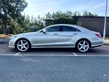 Used Mercedes-Benz CLS 2011 for sale - 75611695: Photo