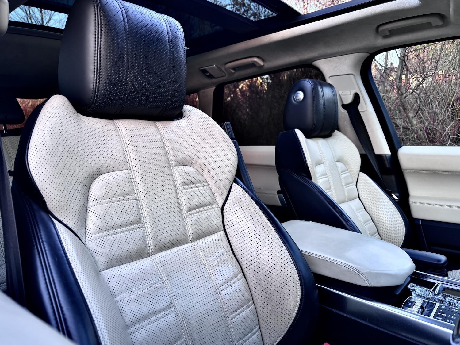 Used Land Rover Range Rover Sport 2017 for sale - 76911119: Photo 2