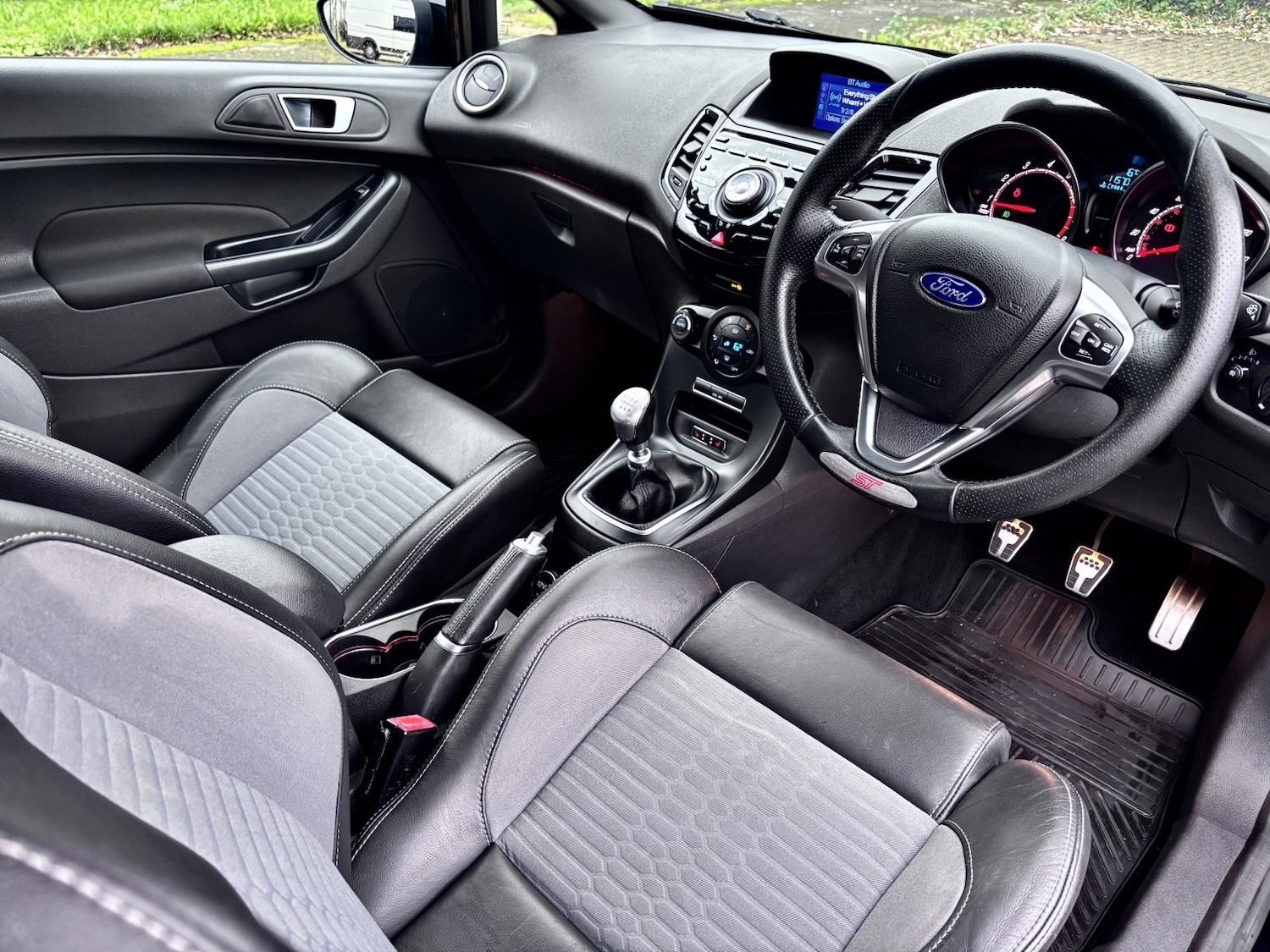 Used Ford Fiesta 2017 for sale - 76547859: Photo 17