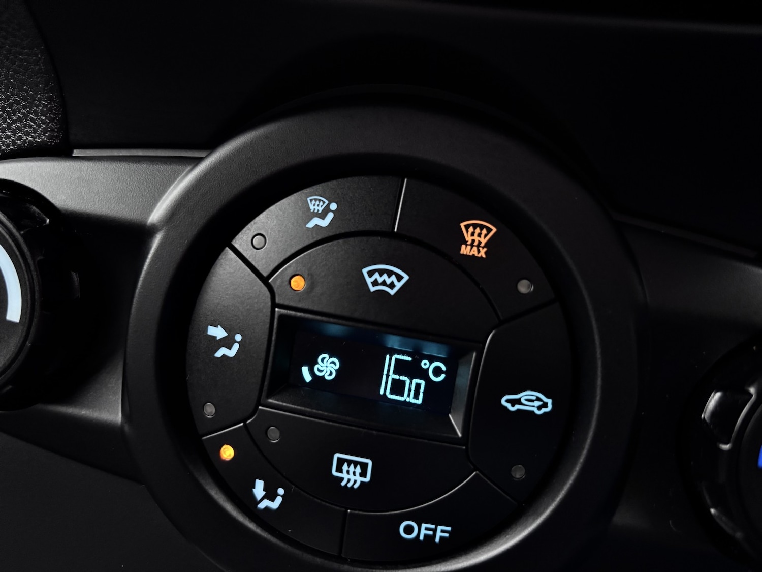 Used Ford Fiesta 2017 for sale - 76547859: Photo 26