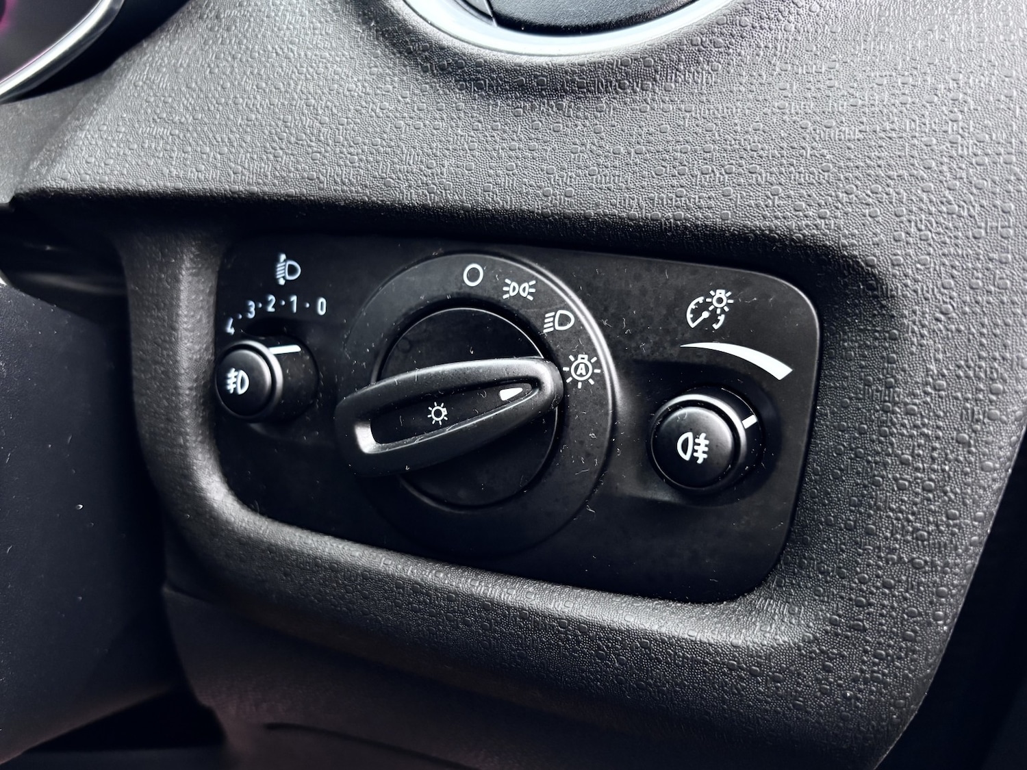 Used Ford Fiesta 2017 for sale - 76547859: Photo 28