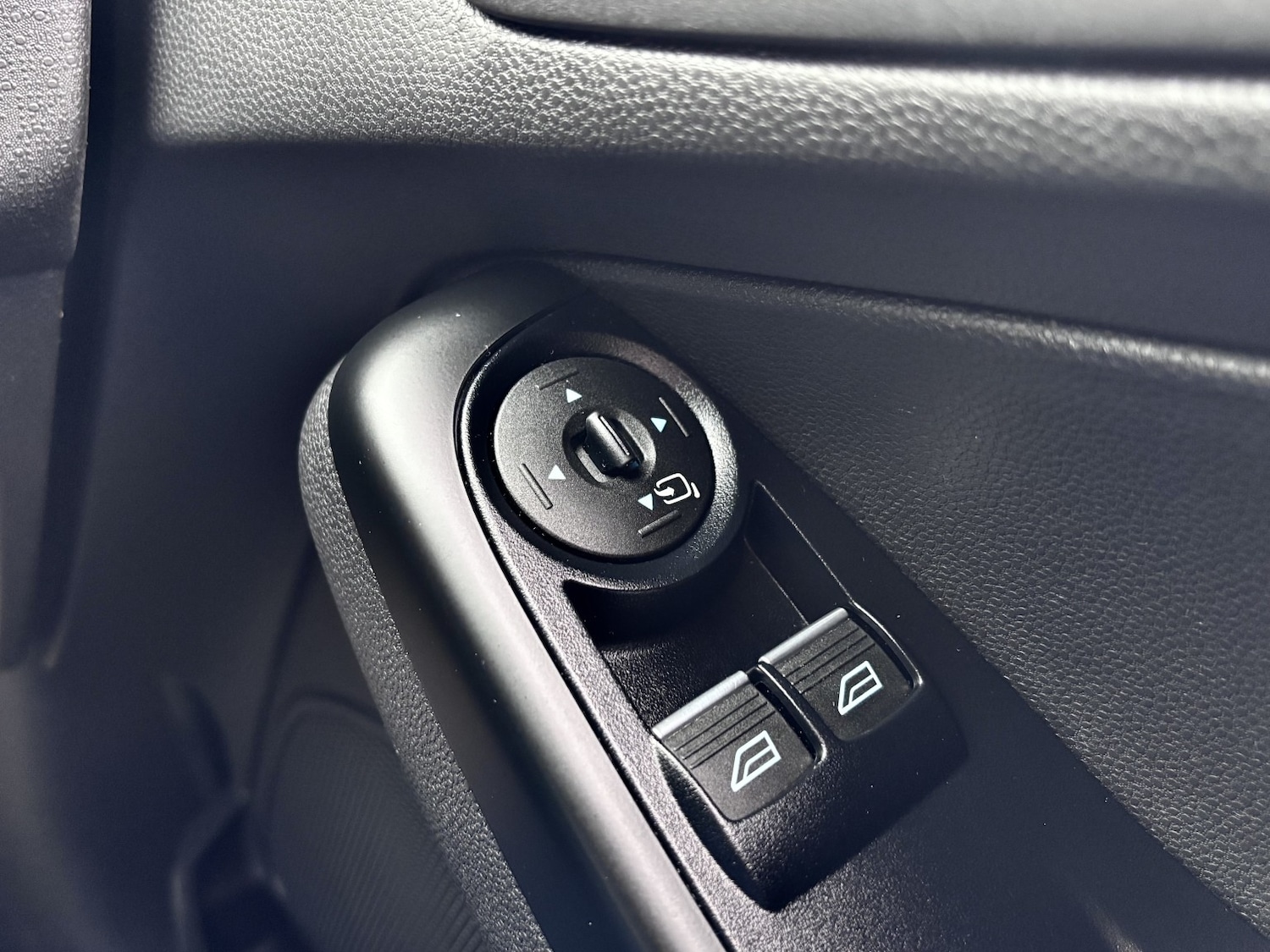 Used Ford Fiesta 2017 for sale - 76547859: Photo 33