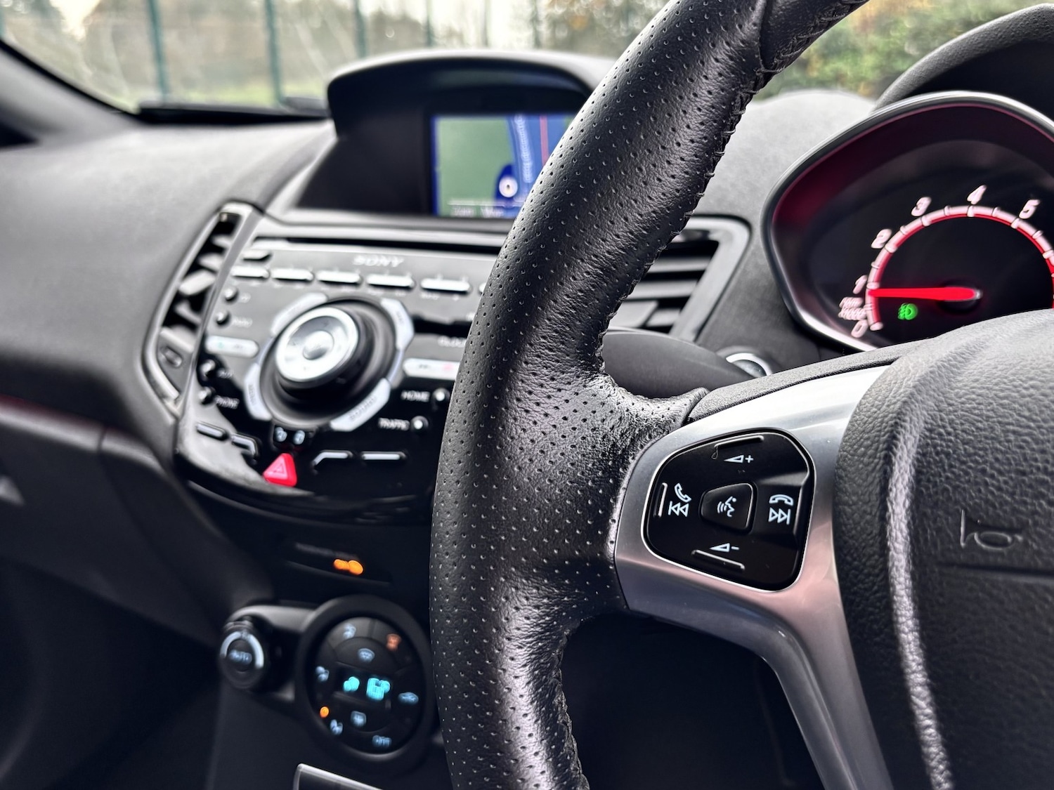 Used Ford Fiesta 2017 for sale - 76547859: Photo 34