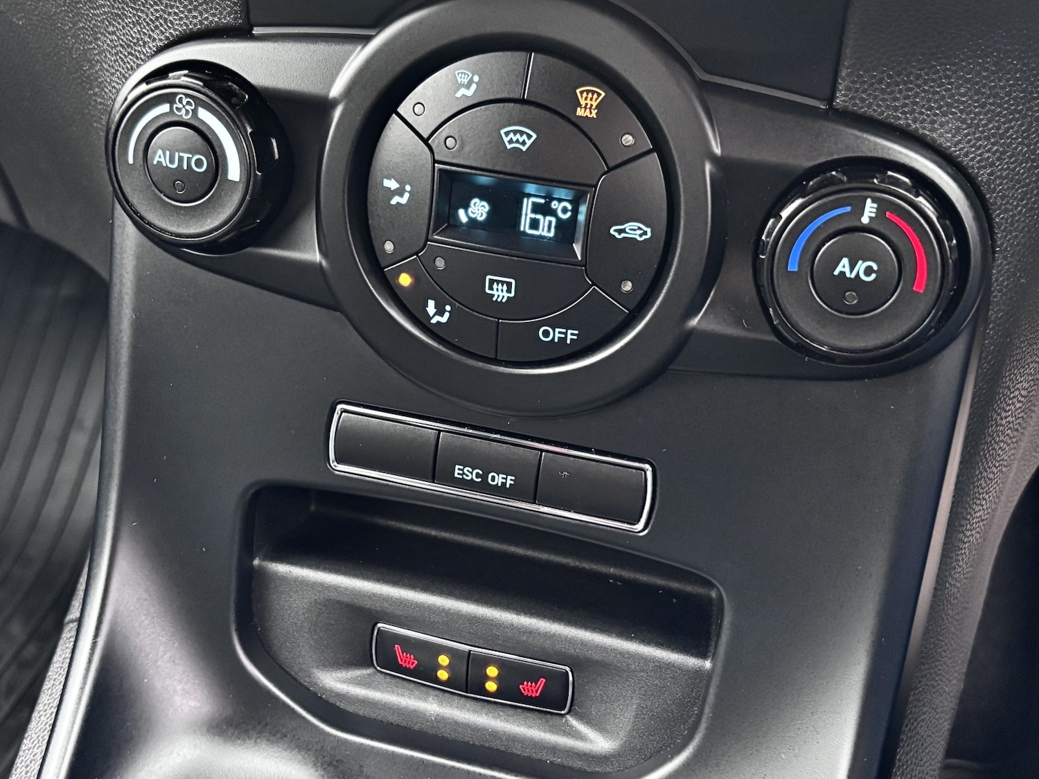 Used Ford Fiesta 2017 for sale - 76547859: Photo 38