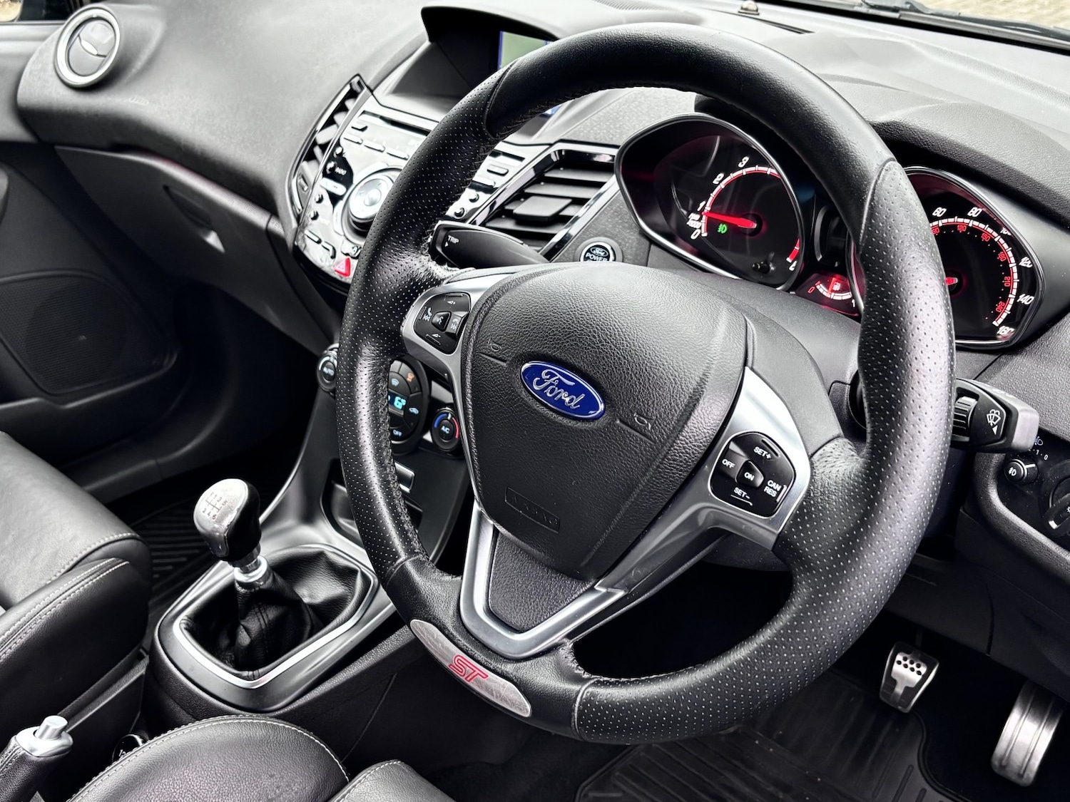 Used Ford Fiesta 2017 for sale - 76547859: Photo 42