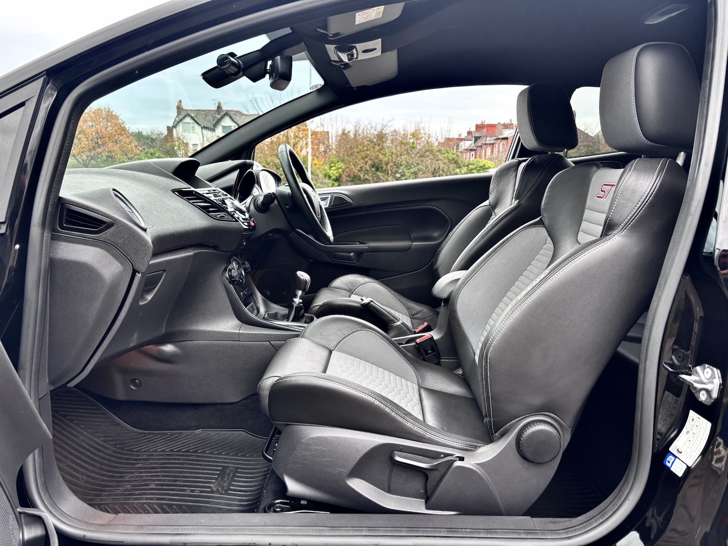 Used Ford Fiesta 2017 for sale - 76547859: Photo 48