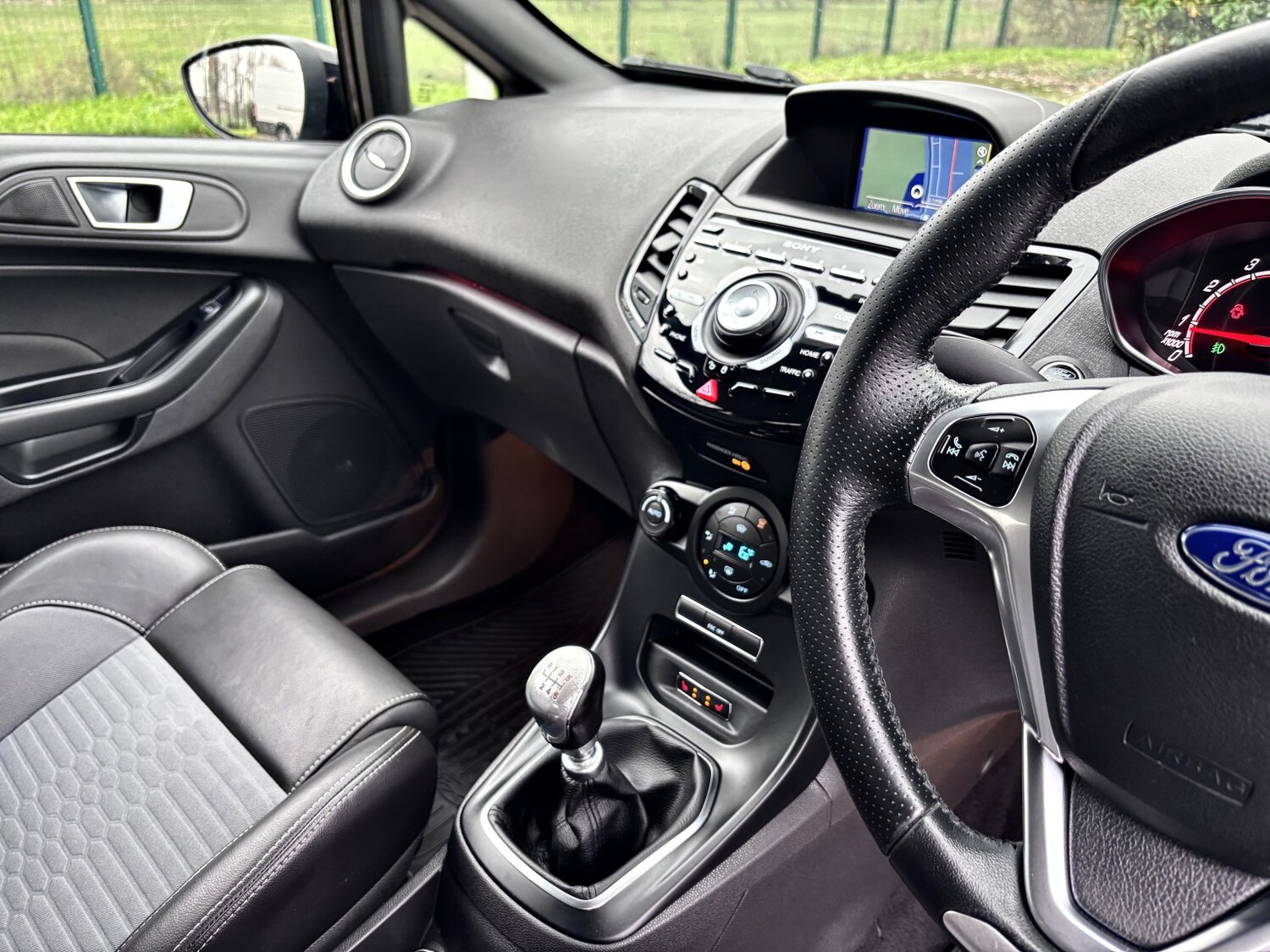 Used Ford Fiesta 2017 for sale - 76547859: Photo 54