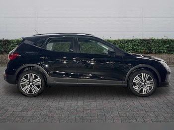 Used SEAT Arona 2025 for sale - 76800568: Photo