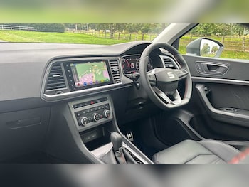 Used SEAT Ateca 2025 for sale - 76111560: Photo 2