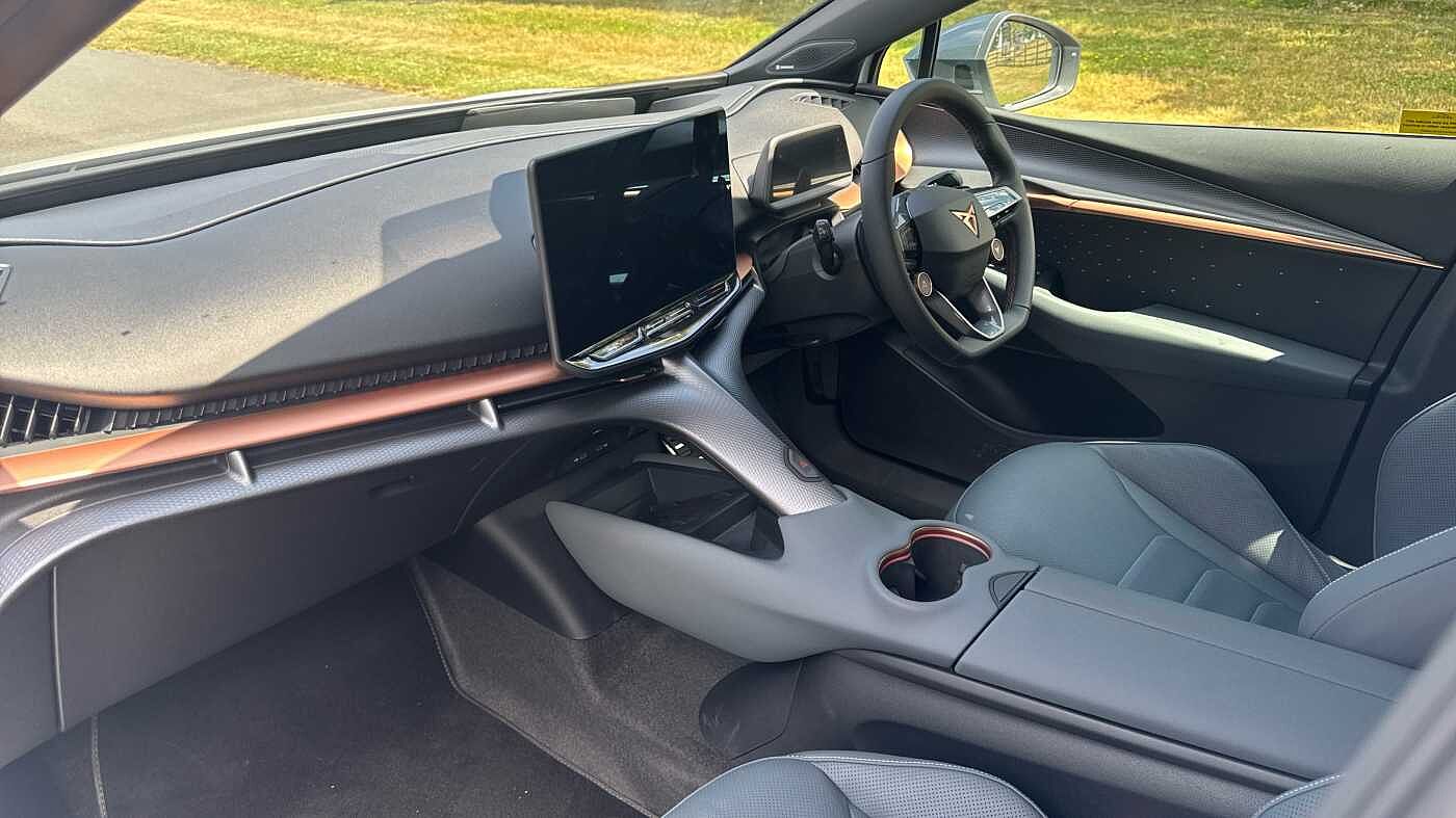 Used Cupra Tavascan 2025 for sale - 77177405: Photo 2