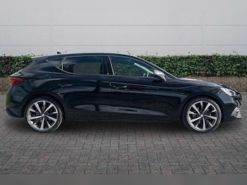 Used SEAT Leon 2024 for sale - 77755160: Photo