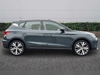 Used SEAT Arona 2025 for sale - 76800617: Photo