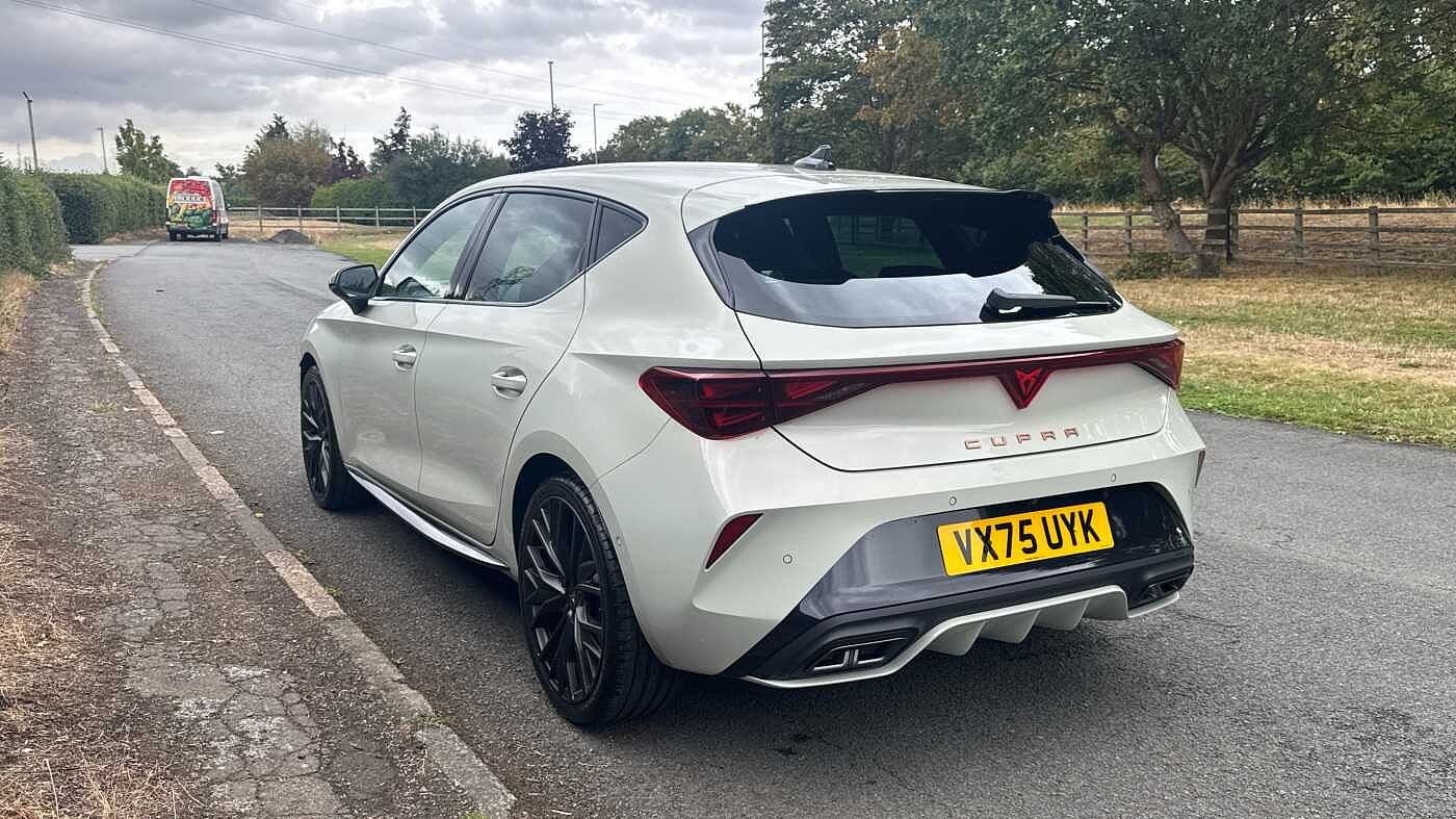 Used Cupra Leon 2025 for sale - 76111380: Photo 2