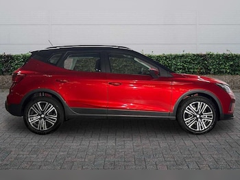Used SEAT Arona 2025 for sale - 76800477: Photo