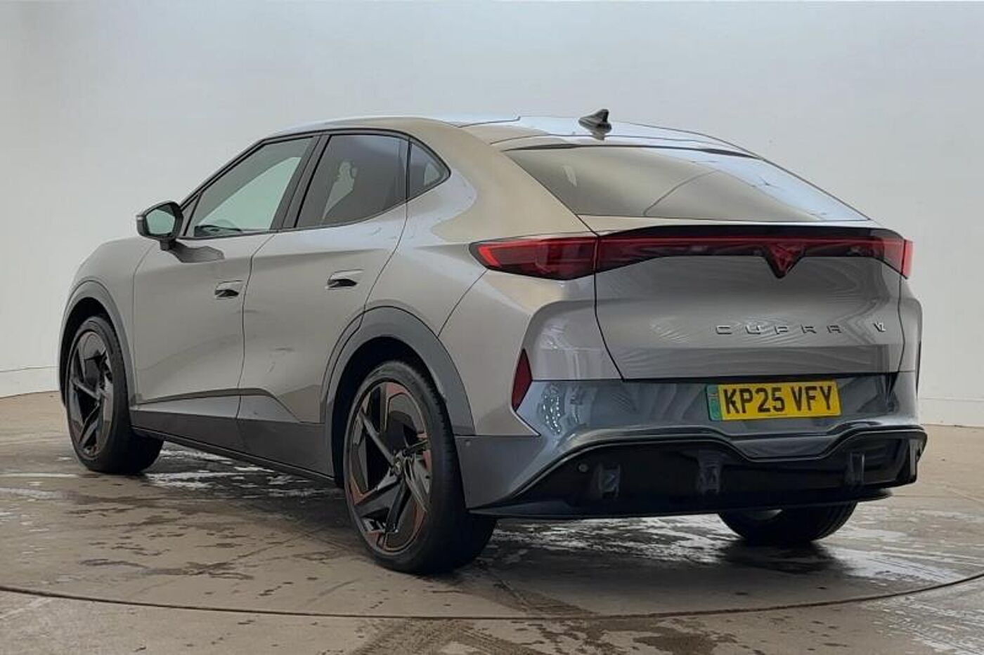 Used Cupra Tavascan 2025 for sale - 76647361: Photo 3