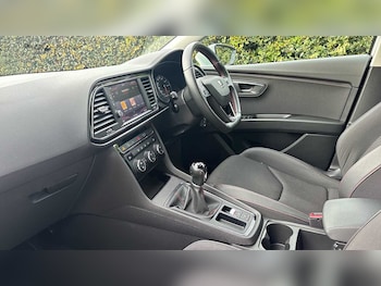 Used SEAT Leon 2018 for sale - 76372358: Photo