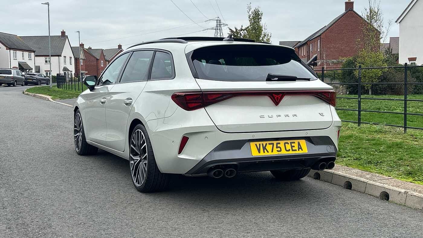 Used Cupra Leon 2025 for sale - 76190609: Photo 2