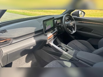 Used Cupra Terramar 2025 for sale - 76110735: Photo 2