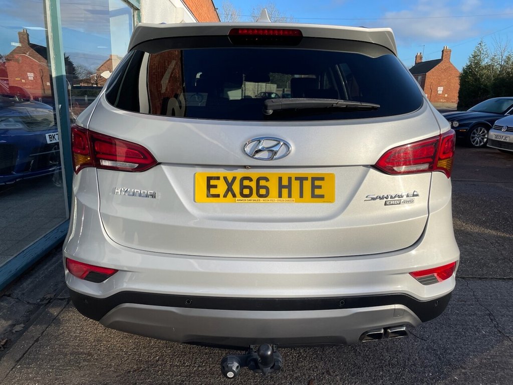 Used Hyundai Santa Fe 2016 for sale - 76698696: Photo 5