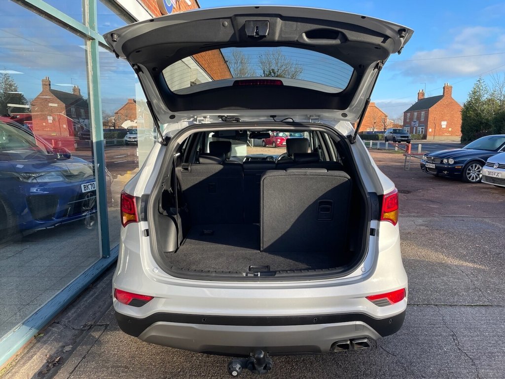 Used Hyundai Santa Fe 2016 for sale - 76698696: Photo 6