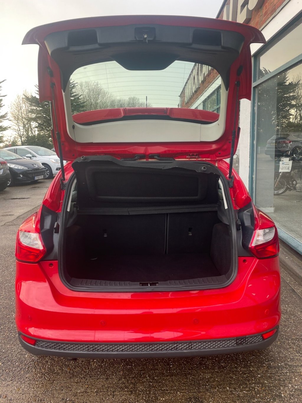 Used Ford Focus 2012 for sale - 76848410: Photo 11