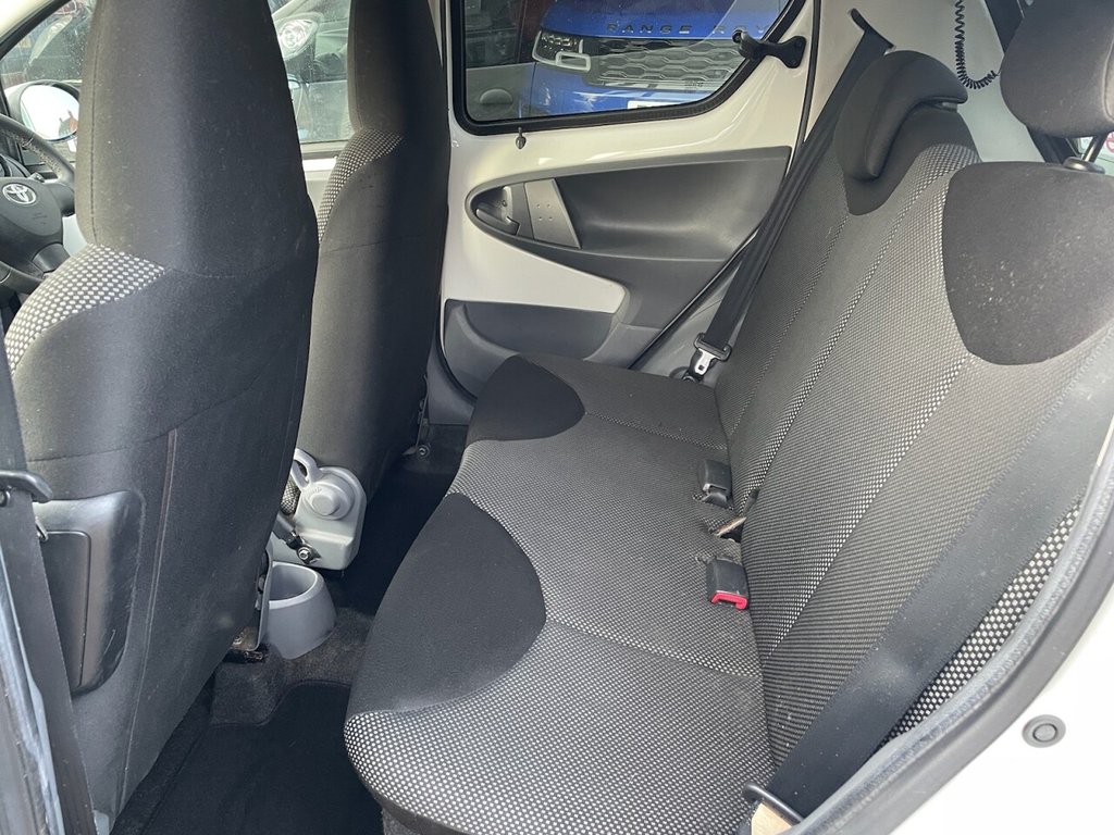 Used Toyota AYGO 2011 for sale - 77571589: Photo 10
