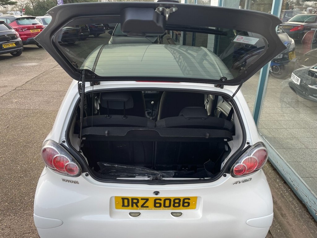 Used Toyota AYGO 2011 for sale - 77571589: Photo 9