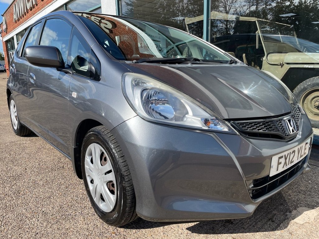 Used Honda Jazz 2012 for sale - 76118440: Photo 1