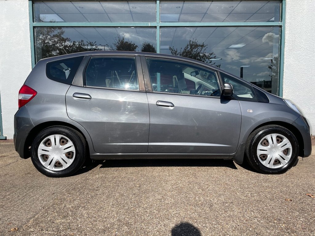 Used Honda Jazz 2012 for sale - 76118440: Photo 3