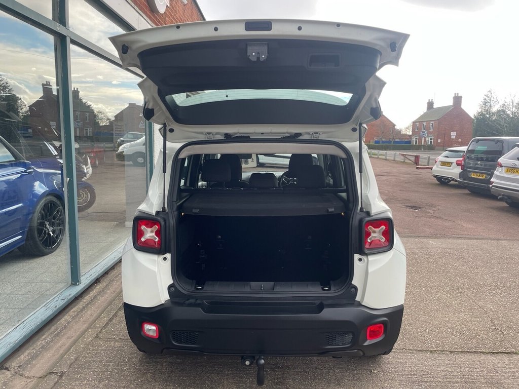 Used Jeep Renegade 2015 for sale - 78029993: Photo 6