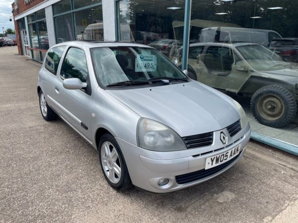 Cheap Renault Clio 2005 (05) - 1.2 16v Extreme 4 Hatchback 3dr Petrol Manual (139 g/km, 75 bhp) for sale in Anwick, Lincolnshire