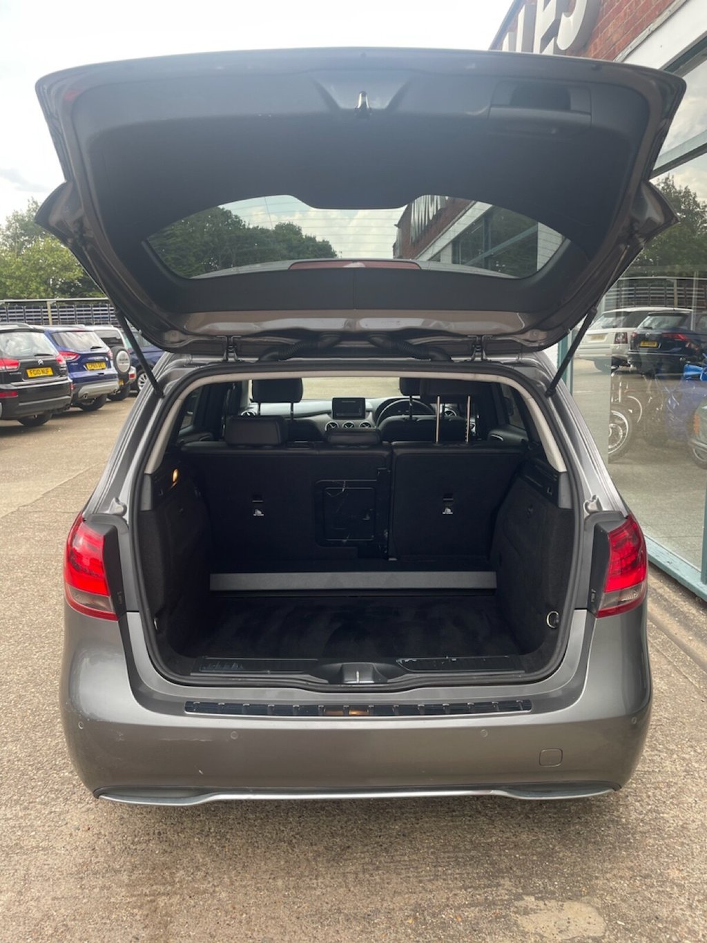 Used Mercedes-Benz B Class 2016 for sale - 76039346: Photo 12