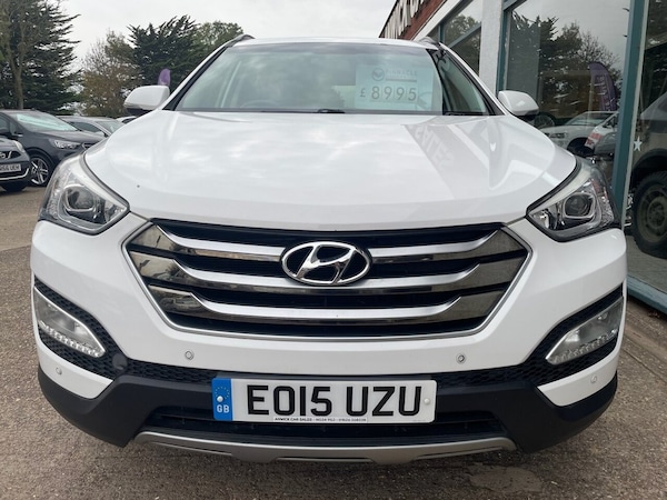Used Hyundai Santa Fe 2015 for sale - 76313114: Photo 2