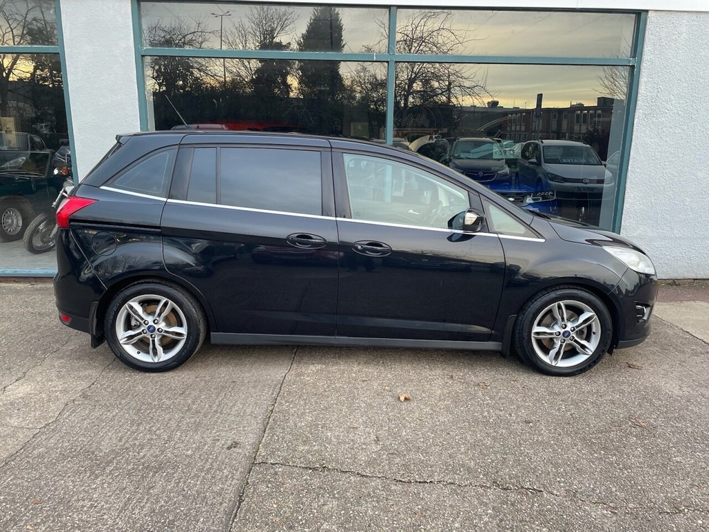 Used Ford Grand C-Max 2013 for sale - 76711534: Photo 2