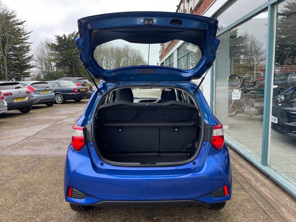 Used Toyota Yaris 2017 for sale - 77056378: Photo 12