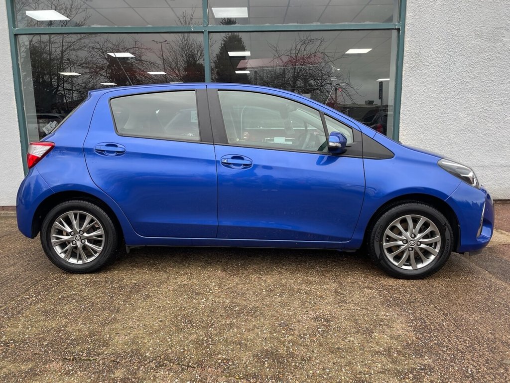 Used Toyota Yaris 2017 for sale - 77056378: Photo 2