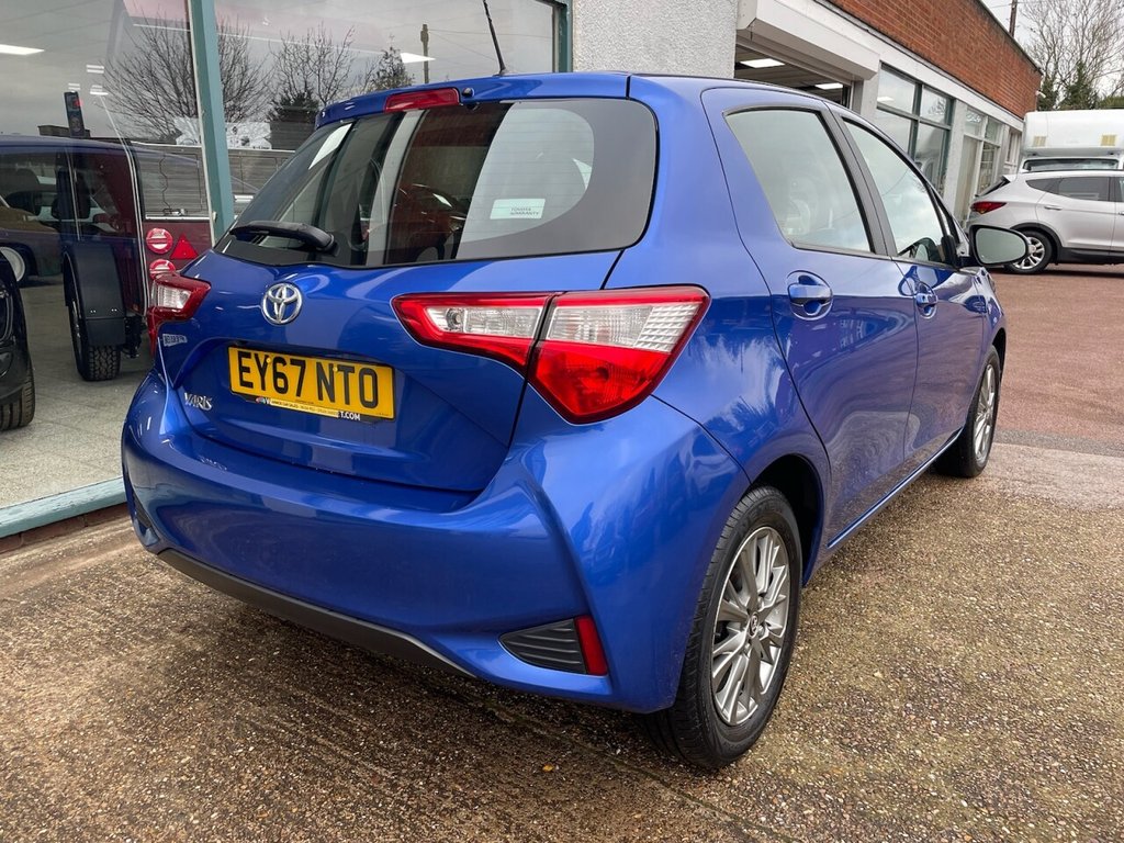 Used Toyota Yaris 2017 for sale - 77056378: Photo 3