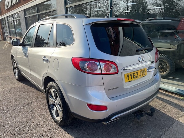 Used Hyundai Santa Fe 2012 for sale - 75330760: Photo 7