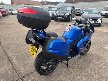 Used Triumph SPRINT ST 1050 2006 for sale - bike-77369327: Photo