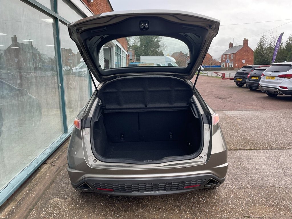 Used Honda Civic 2006 for sale - 77276559: Photo 9