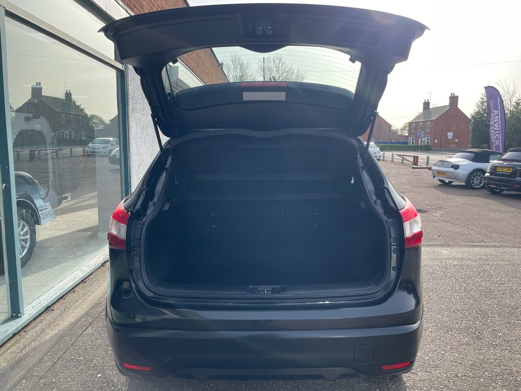 Used Nissan Qashqai 2014 for sale - 78200017: Photo 6