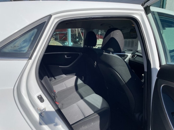 Used Hyundai i30 2015 for sale - 76185313: Photo 10