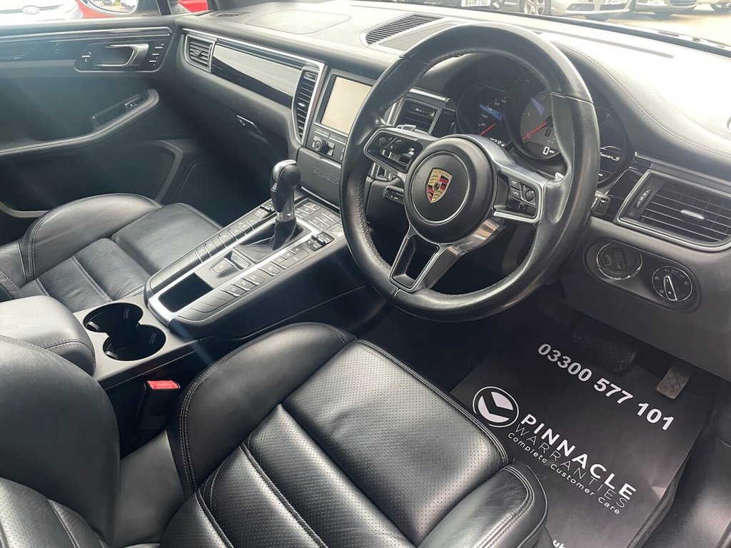 Used Porsche Macan 2015 for sale - 76353686: Photo 10
